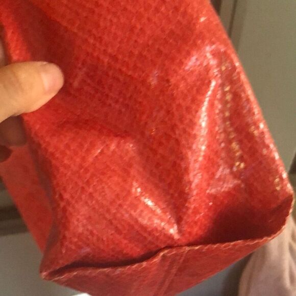 Saks Fifth Ave Red faux snakeskin tote bag - Picture 6 of 6